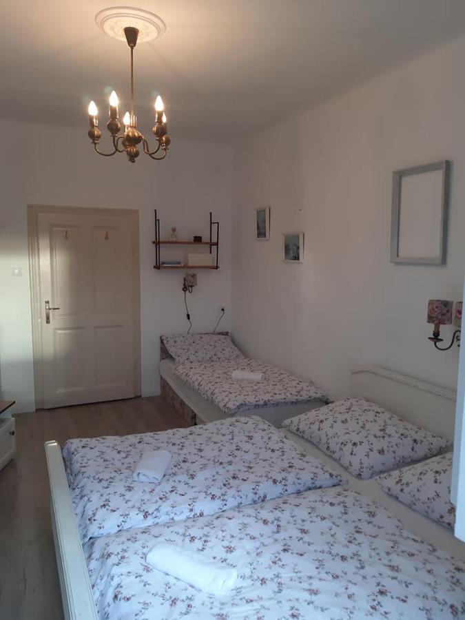 Edina Vintage Vendeghaz Apartment Mosonmagyarovar Luaran gambar