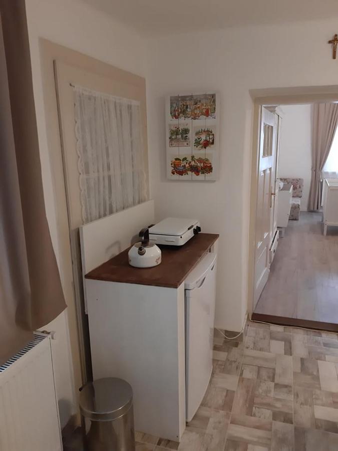 Edina Vintage Vendeghaz Apartment Mosonmagyarovar Luaran gambar